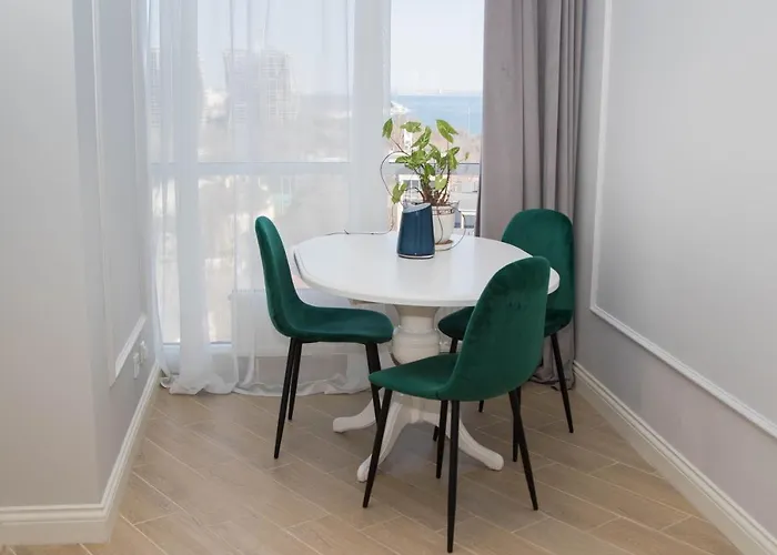 Apartment Greenwood Near Sea *