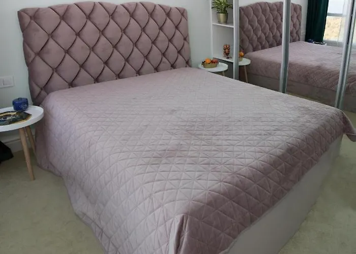 Greenwood Near Sea *