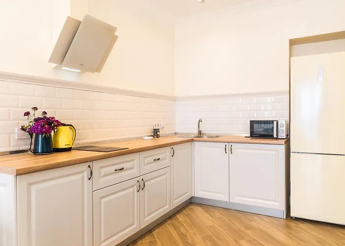 Greenwood Near Sea *